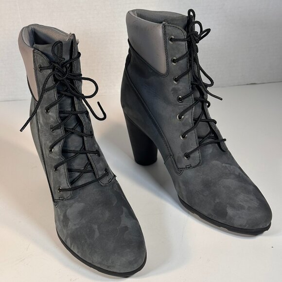 Ladies size 9 gray suede boots - Picture 7 of 16